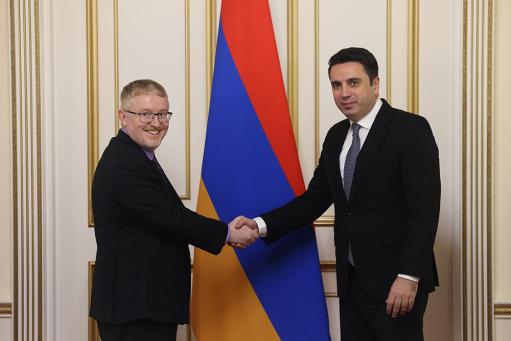 Ален Симонян: В Азербайджане все еще остаются пленные армяне