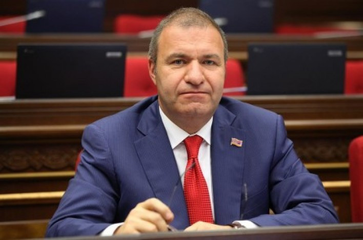 Армянский парламентарий обратился к российским коллегам с просьбой разрешить въезд граждан РА в РФ