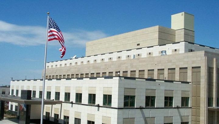 Посольство США временно приостановило некоторые визовые услуги