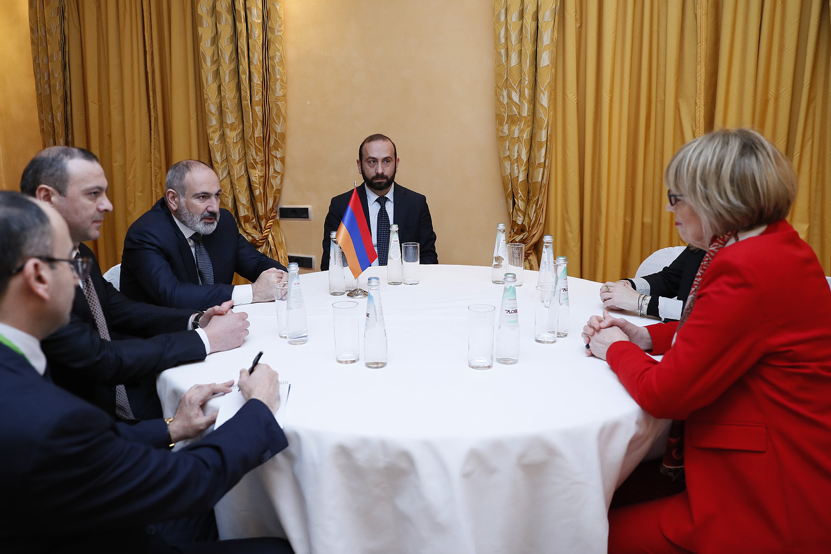 Состоялась встреча премьер-министра Республики Армения и генерального секретаря ОБСЕ