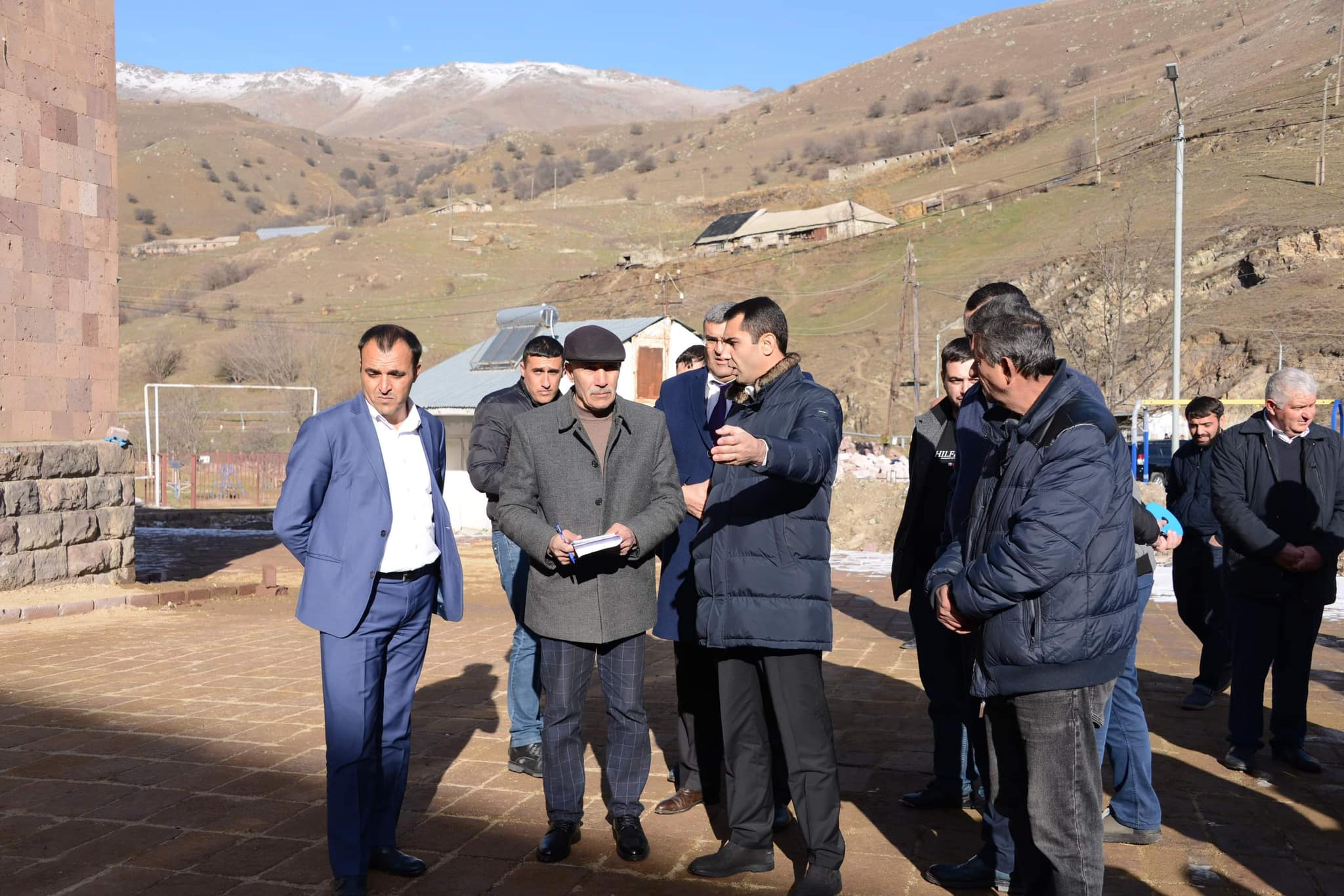 Գեղարքունիքի մարզպետն այցելել է Թթուջուր և Մարտունի բնակավայրեր՝ ընթացքի մեջ գտնվող սուբվենցիոն ծրագրերի մշտադիտարկում իրականացնելու նպատակով