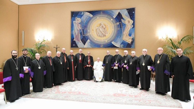 Папа обсудил с армянскими иерархами будущее Церкви