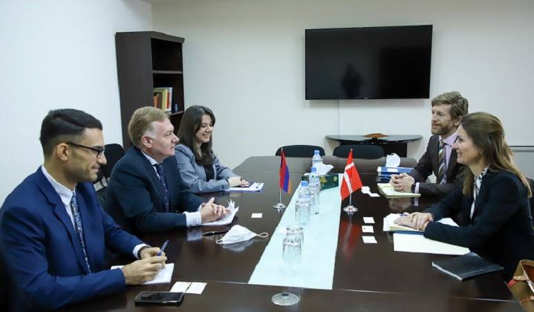 Политические консультации между министерствами иностранных дел Дании и Армении