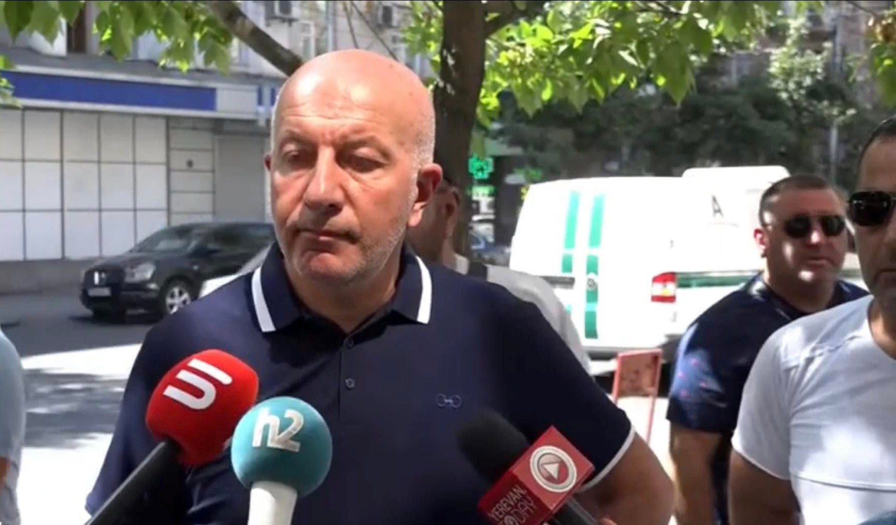 «Ներկրվող ավտոմեքենաների հսկիչ գները բարձրացնում են 25-30 տոկոսով». բողոքի ակցիա՝ ՊԵԿ-ի դիմաց