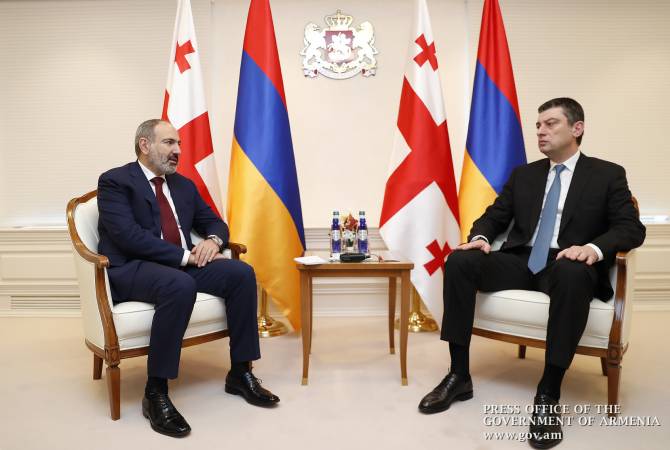 Փաշինյանը Վրաստանի վարչապետի հետ քննարկել է Լարսի մաքսակետով բեռնափոխադրումներին առնչվող հարցեր