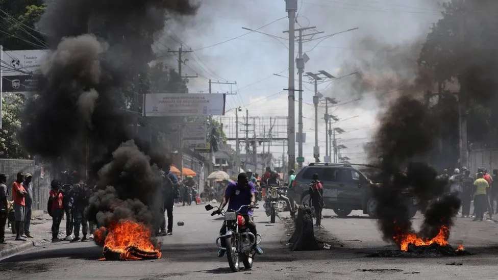 Հայիթիի մայրաքաղաքում զինված հարձակում են գործել նախագահական պալատի և կառավարական շենքերի վրա