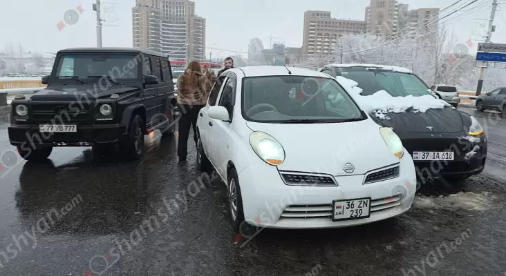 Ավտովթար Երևանում․ Դավիթաշենի կամրջի վրա բախվել են «Tesla»-ն, «Nissan»-ը և «Opel»-ը