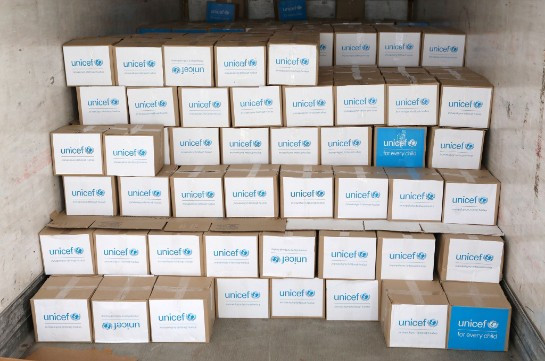 ՅՈւՆԻՍԵՖ-ը Կոտայքում հաստատված փախստականներին 2,500 սննդի փաթեթ է ուղարկել, ևս 2,000-ը կուղարկվեն Արմավիրի, Տավուշի և Լոռու մարզեր