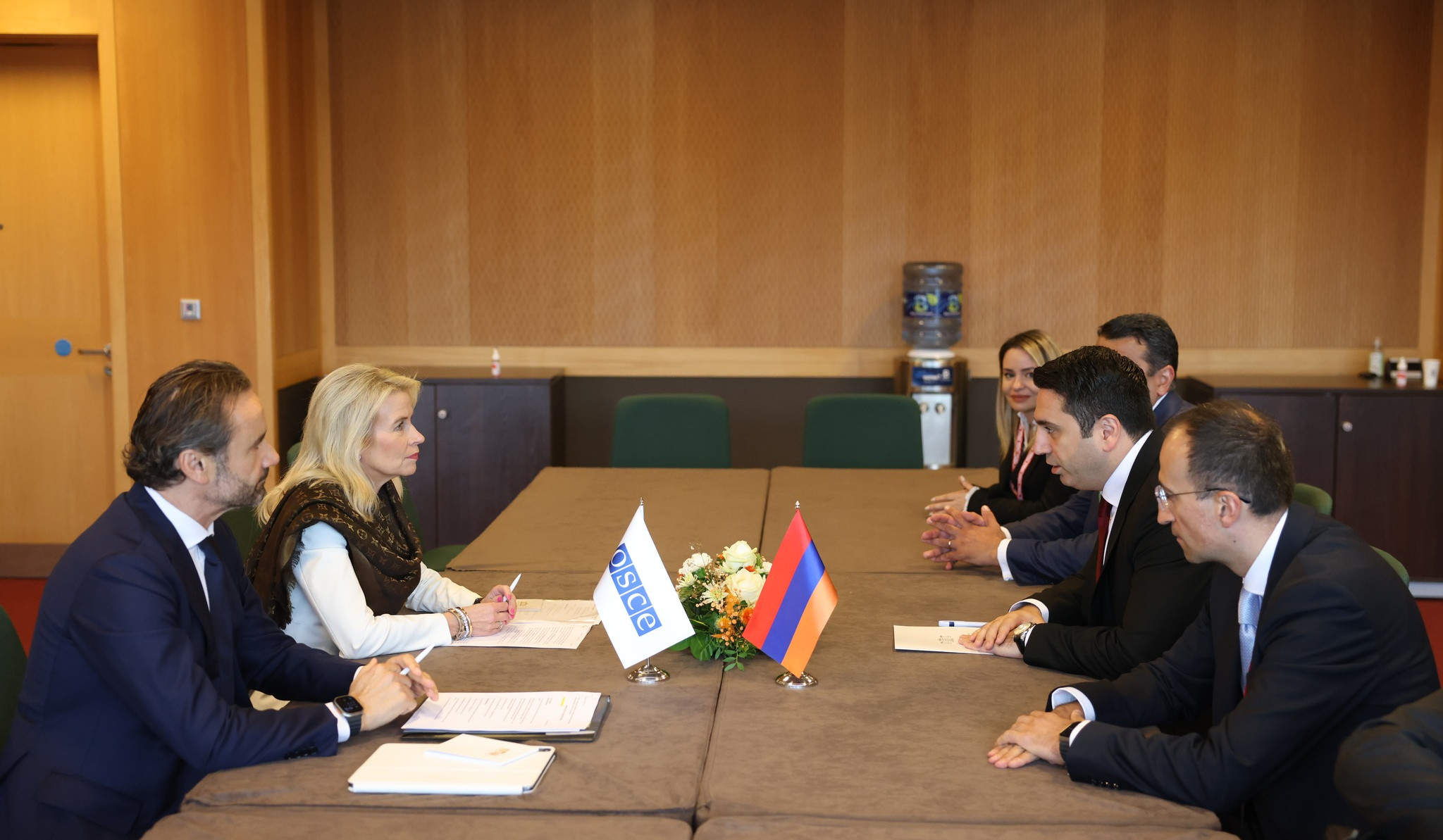 ԵԱՀԿ ԽՎ նախատեսվող արտակարգ նիստում կքննարկվեն տարածաշրջանում խաղաղության հաստատման հեռանկարները. ԵԱՀԿ ԽՎ նախագահը՝ Ալեն Սիմոնյանին