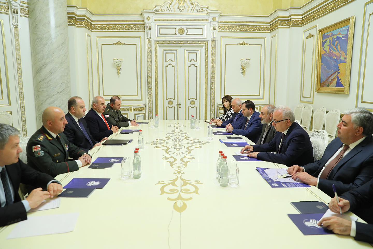 Փաշինյանը և Վրաստանի ՊՆ-ն մտքեր են փոխանակել տարածաշրջանային անվտանգությանն և կայունությանը շուրջ