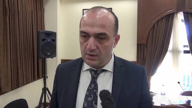 Հայր ու որդի՝ մեղադրյալ. «Հրապարակ»