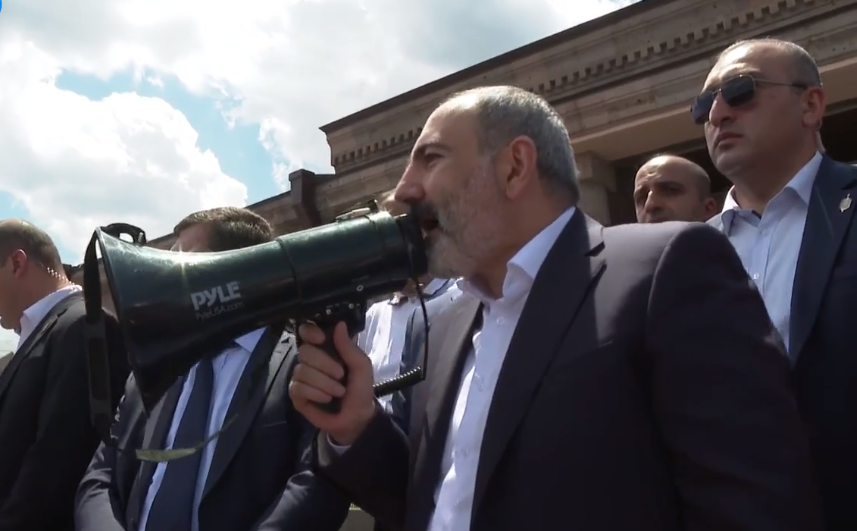Փոխանակ 30 տարի բանակը բանակ դարձնեին, այն օգտագործում էին որպես քաղաքական գործիք՝ ջարդելով բանակի ողնաշարը. Փաշինյան