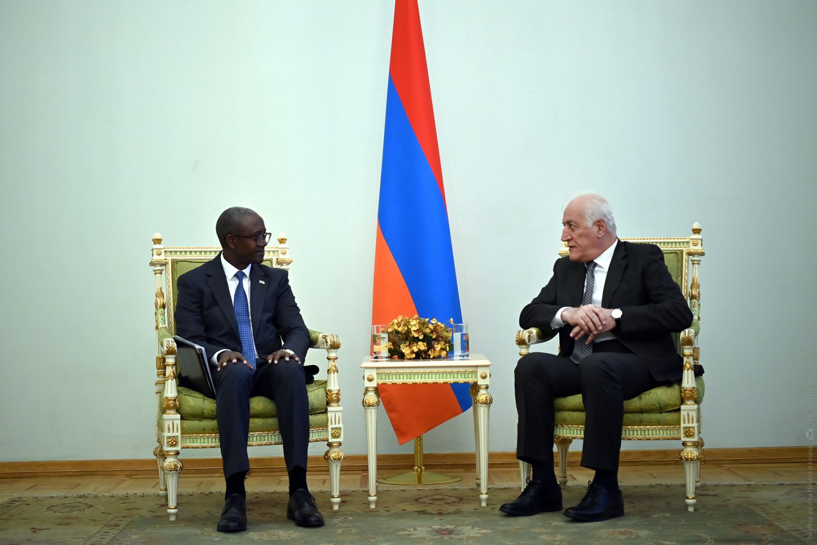Վահագն Խաչատուրյանին իր հավատարմագրերն է հանձնել Հայաստանում Ռուանդայի նորանշանակ դեսպանը