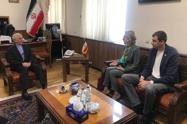 «Ապրելու երկիր» կուսակցության ղեկավար կազմը հանդիպել է Հայաստանում Իրանի դեսպանի հետ