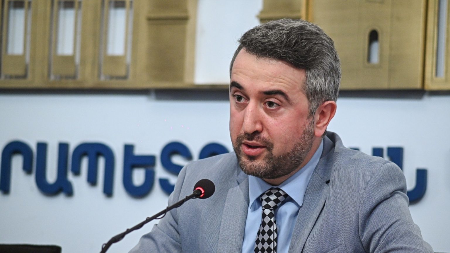 ԿԳՄՍ փոխնախարարի հովանու ներքո Գեղարվեստի ակադեմիայում պաշտոնեական կեղծիքով ընտրություն է եղել․ «Ժողովուրդ»