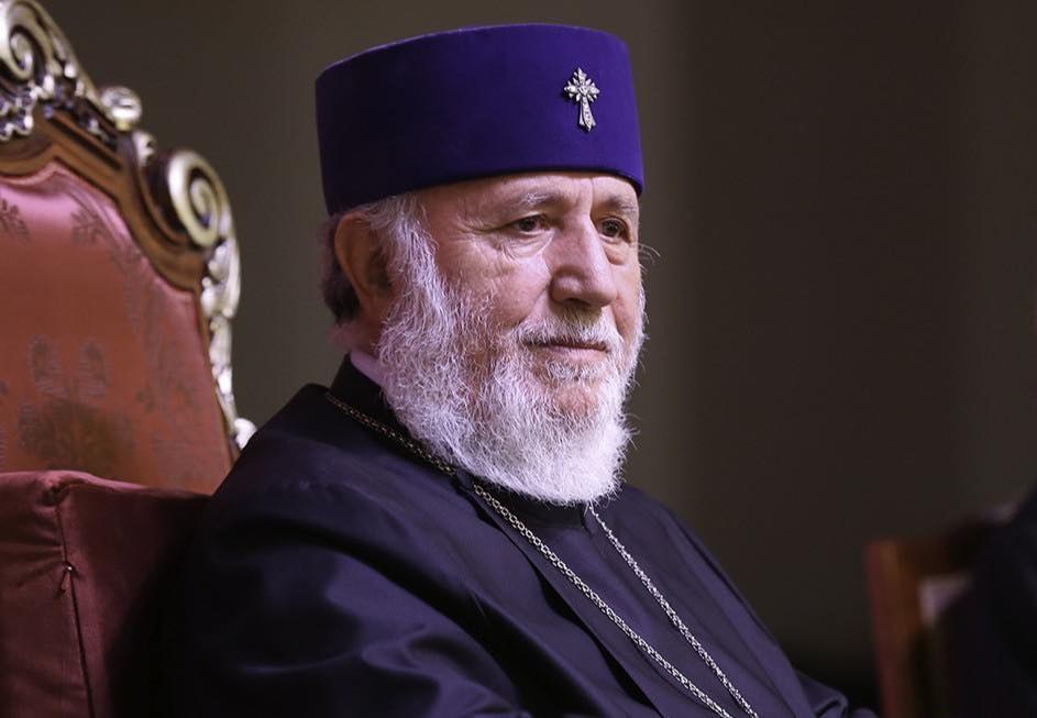 Աղոթում ենք, որ Ամենակալ Տերը օրհնի մայրության բերկրանքին սպասող կանանց և շնորհի որդեծնություն․ Կաթողիկոս