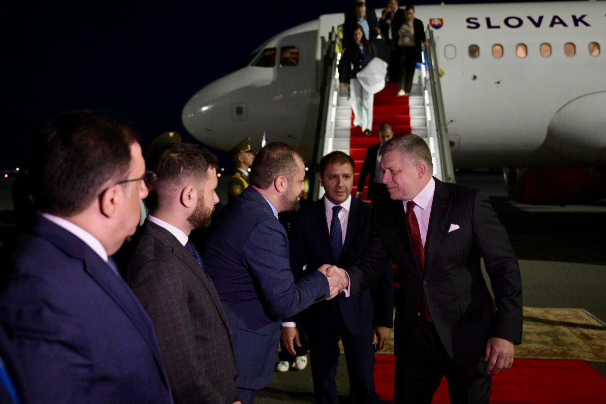 Հայաստան է ժամանել Սլովակիայի վարչապետ Ռոբերտ Ֆիցոն