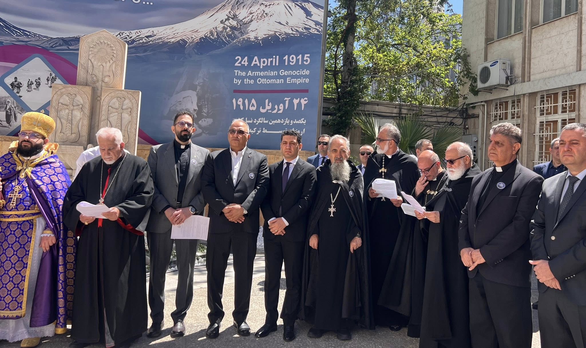 Իրանում ՀՀ դեսպանը ծաղիկներ է խոնարհել Ցեղասպանության զոհերի հիշատակին նվիրված հուշարձանին