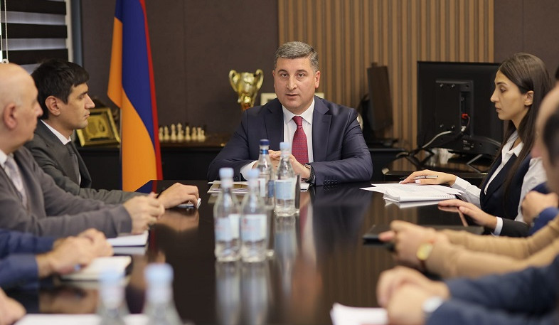 Արագածոտնի մարզպետարանում քննարկվել է ԼՂ-ից բռնի տեղահանված քաղաքացիներին կացարանով, սննդով և անհրաժեշտ պարագաներով ապահովելու գործընթացը