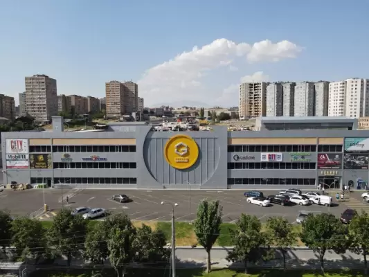 Գողության դեպք՝ Երևանում հայտնի «Գարաժ Մոլի»-ից․ գողացել են խոշոր չափի գումար