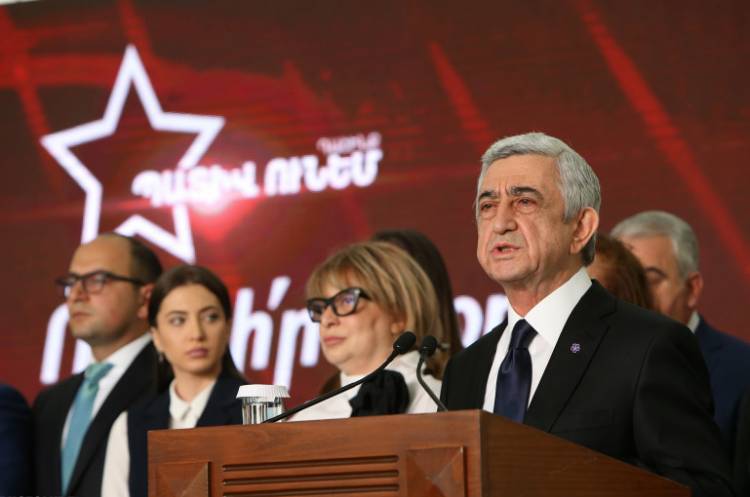 «Պատիվ ունեմ» դաշինքը եւ մասնավորապես՝ Սերժ Սարգսյանը, լրագրողներին մերժում են՝ լուսաբանելու քարոզարշավը․ «Հրապարակ»