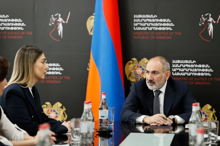 Ճիշտն ասած՝ չգիտեմ, թե ինչ է նշանակում «պատերի տակ վնգստացող դատավորներ». Սրբուհի Գալյան