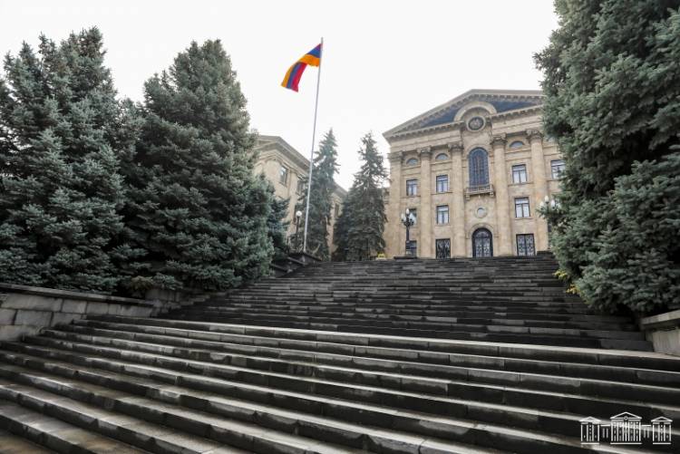 Ովքեր են իշխանությունների սրտի դատավորները. «Ժողովուրդ»