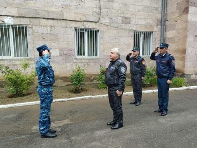 Ոստիկանության պետն ու ոստիկանության զորքերի հրամանատարն այցելել են Սյունիքի մարզի ոստիկանության զորքերի սահմանային անցակետեր