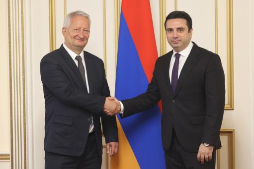 Հարավային Կովկասում խաղաղության հաստատումը քաղաքական առաջնահերթություն է. Գերմանիայի դեսպանը՝ ՀՀ ԱԺ նախագահին
