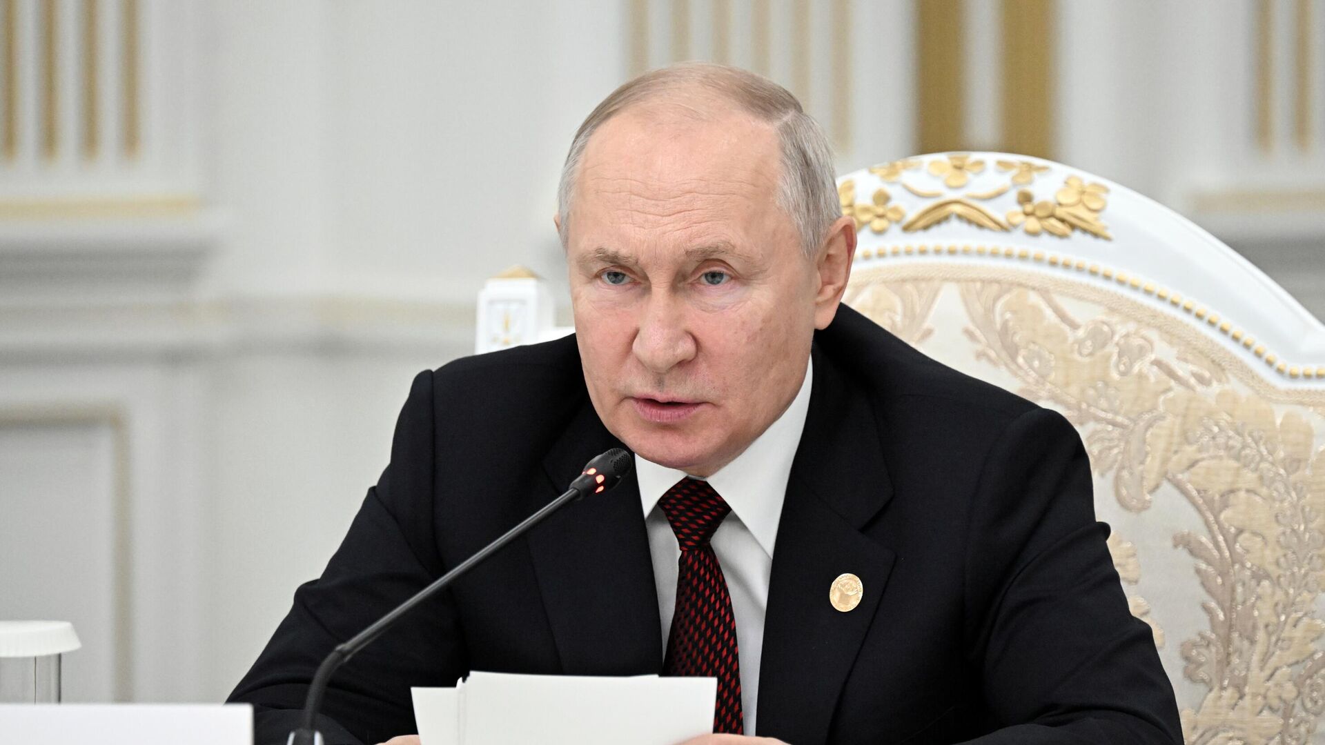 Путин пригрозил «трагическими последствиями» в случае отправки военных контингентов в Украину