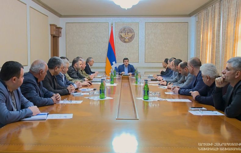 Под руководством президента Арцахасостоялось внеочередное заседание Совета безопасности