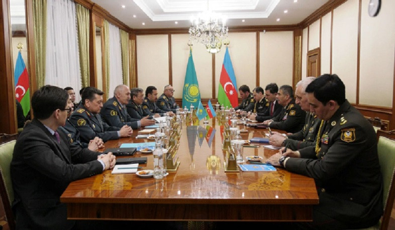 Ադրբեջանի ու Ղազախստանի պաշտպանության նախարարները քննարկել են երկկողմ համագործակցության զարգացման հեռանկարները 