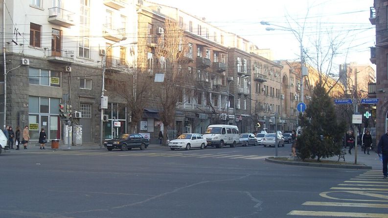 Երթևեկության կազմակերպման փոփոխություն՝ Մաշտոցի պողոտա-Խորենացի փողոց խաչմերուկում