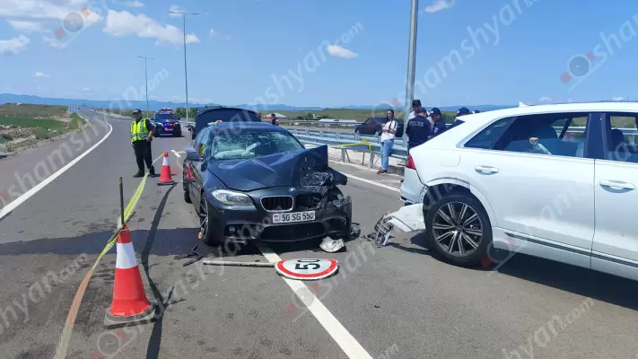 Ավտովթար Շիրակի մարզում․ Երևան-Գյումրի ավտոճանապարհին բախվել են «Audi»-ն և «BMW»-ն․ կան վիրավորներ