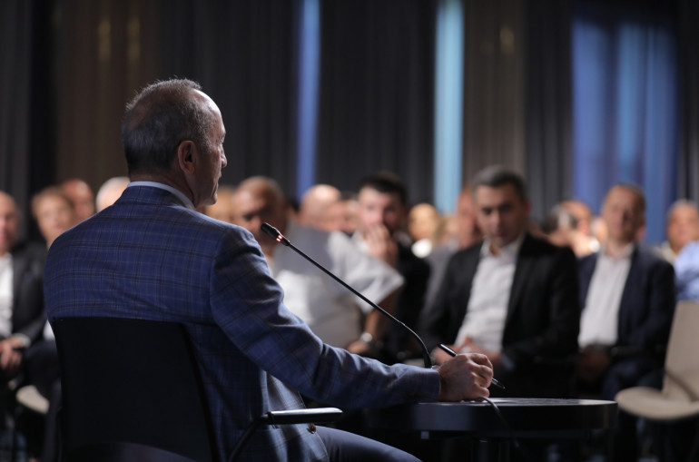 Ռոբերտ Քոչարյանի նախագահությամբ տեղի է ունեցել «Հայաստան» խմբակցության նիստ, քննարկվել են նաև նոյեմբերի 9-ի հանրահավաքին առնչվող հարցերը