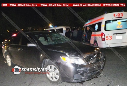Ավանում բախվել են Toyota Camry-ն և Lada-ն, Lada-ի վարորդն ու ուղևորները հարձակվել են Toyota-ի վարորդի վրա, վնասել նրան և ավտոմեքենան