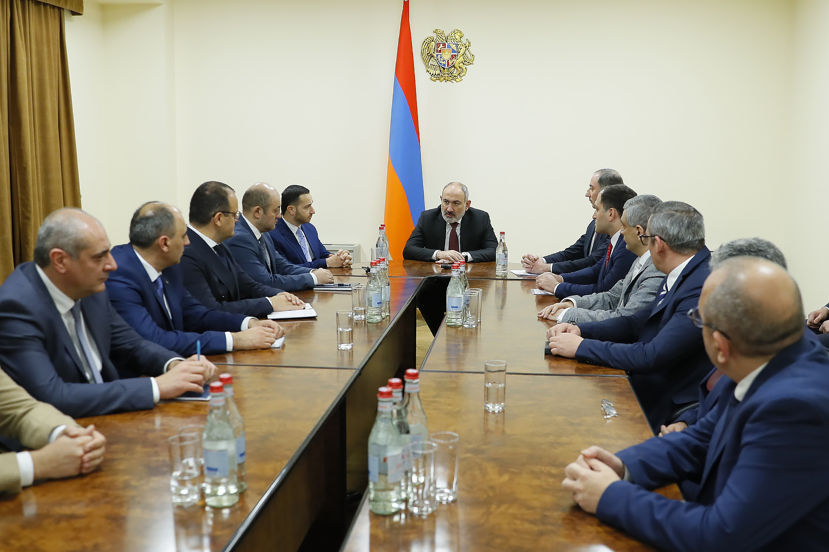 Վարչապետը ԲՏԱ նախարարության աշխատակազմին է ներկայացրել նորանշանակ նախարար Մխիթար Հայրապետյանին