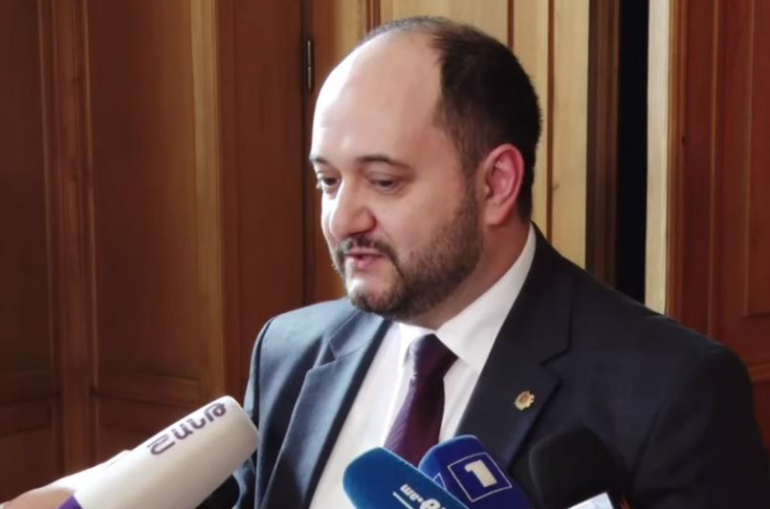 Դիտարկում ենք մի շարք քայլեր՝ հնարավորության դեպքում աջակցելու բուհերին և ուսանողներին. նախարար