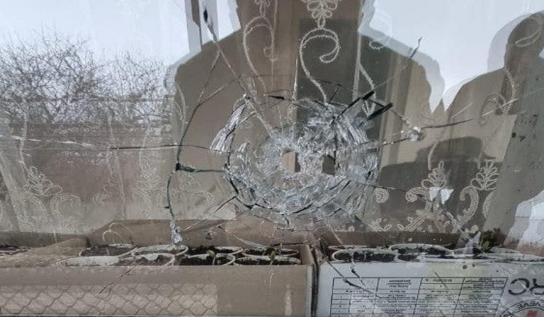 Азербайджан вновь обстрелял жилые дома в селах Кармир Шука и Тахавард, одна из пуль попала в гостиную дома, где находились трое несовершеннолетних детей: Омбудсмен Арцаха 