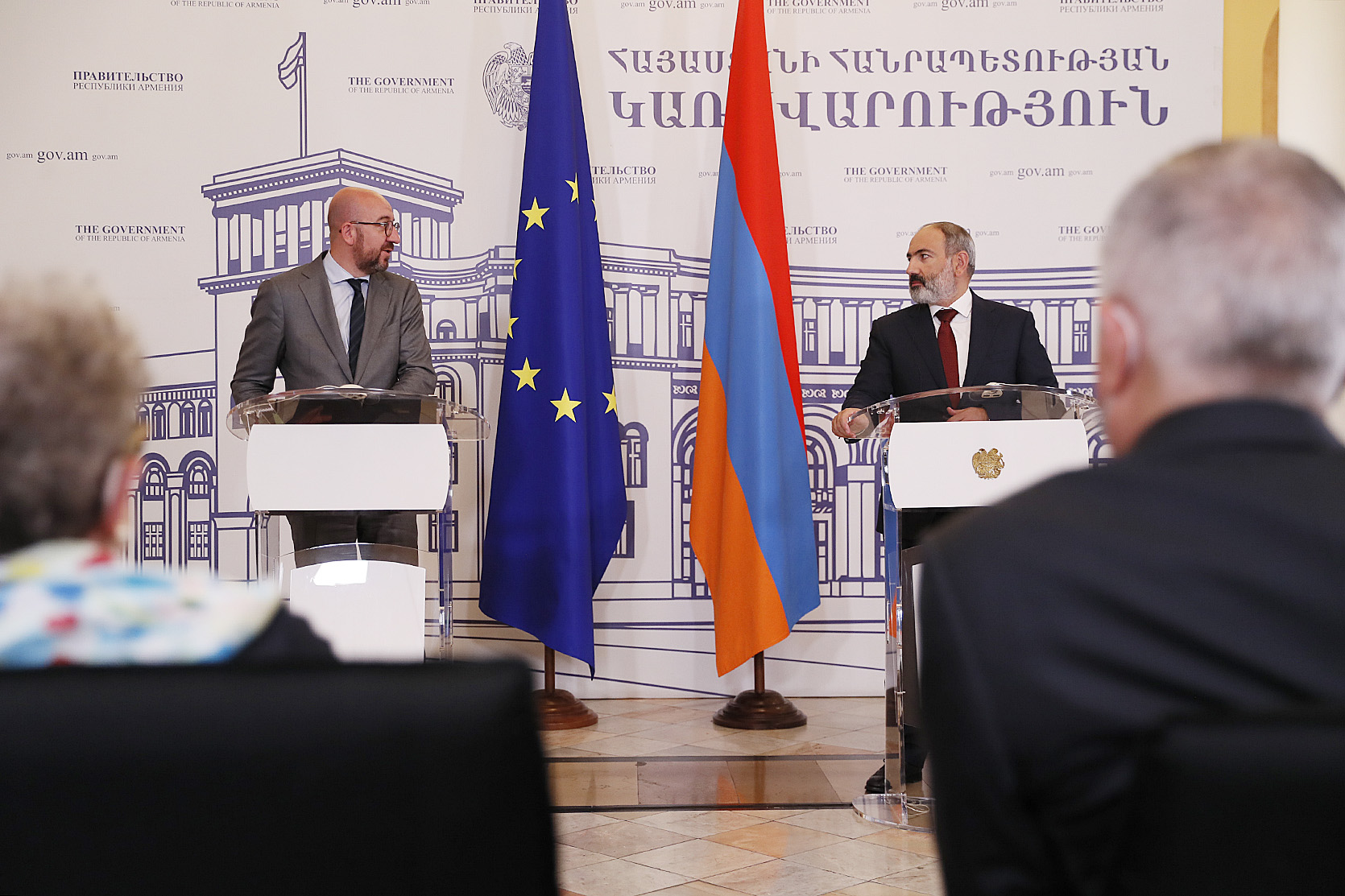 Փաշինյանը և Միշելը հանդես են եկել բանակցությունների արդյունքներն ամփոփող հայտարարություններով (տեսանյութ, ամբողջական)