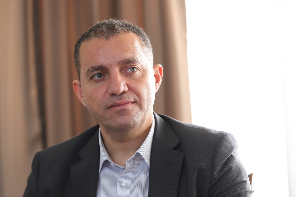 Կոչ եմ անում արտերկիր խոպանի գնացած բարեկամներին «բերման ենթարկել»՝ մեր երկիրն ամրացնելու ու զարգացնելու. Վահան Քերոբյան