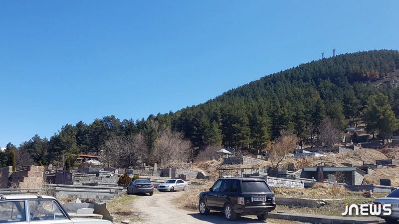 Վրաստանում վերացվել է գերեզմանատների մուտքի արգելքը