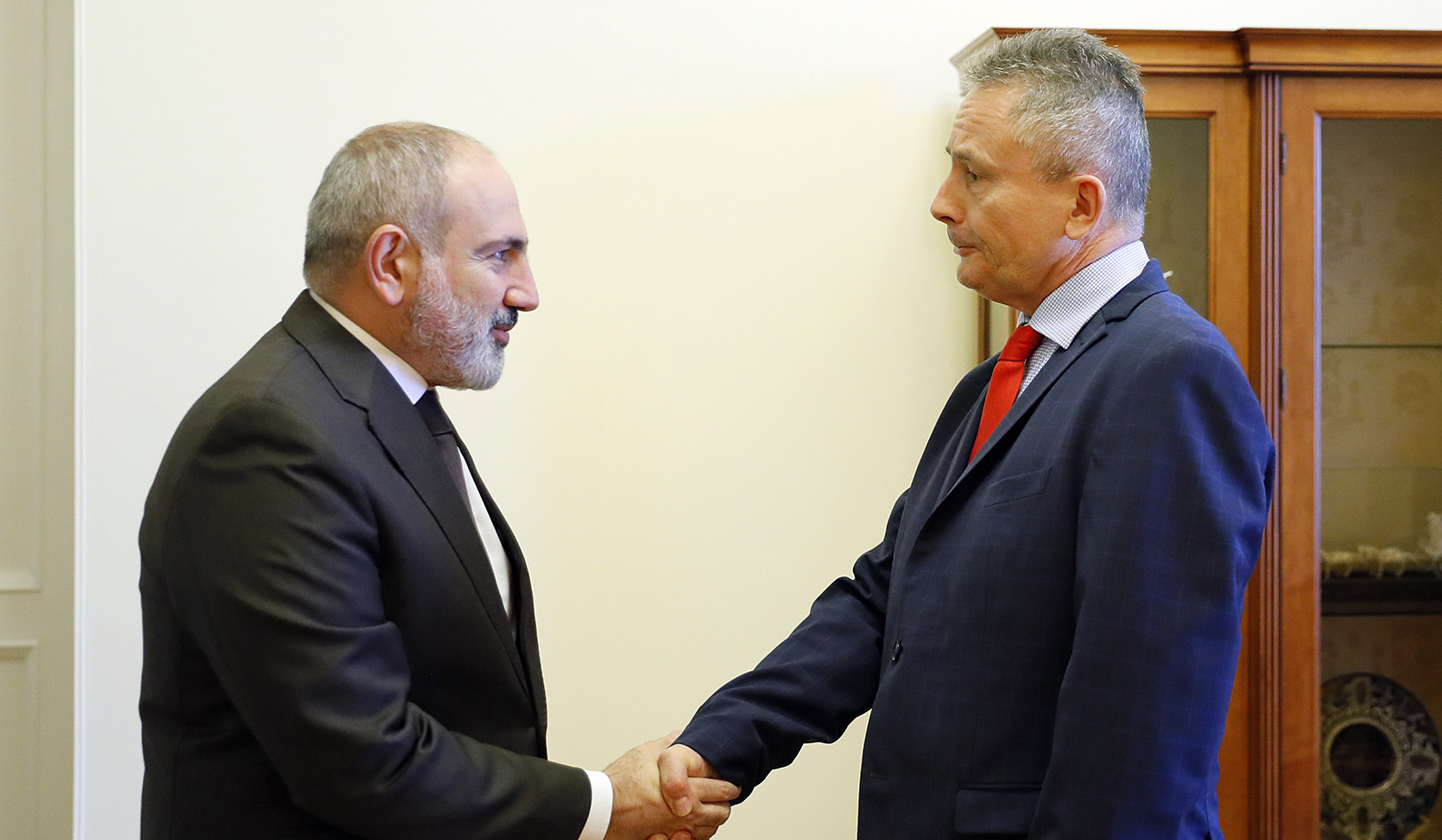 Премьер-министр принял новоназначенного посла Польши в Армении