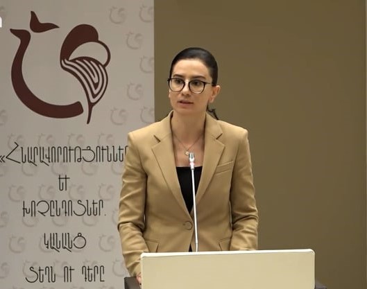 Մեր գերդաստանի կանայք ամեն օր սարսափով հեռուստացույցով նայում են ինձ՝ նրանք գոհ չեն. Աննա Վարդապետյան