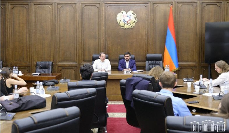 Խանդանյանը հյուրընկալել է Գերմանիայից Հայաստան ժամանած լրագրողներին
