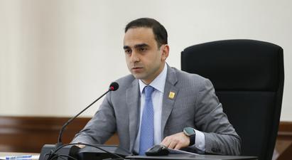 Բոլորին հավասարաչափ վերաբերմունք է լինելու․ Ավինյանը զգուշացում տվեց Սոնա Աղեկյանին, Նարինե Հայրապետյանին և Անի Խաչատրյանին