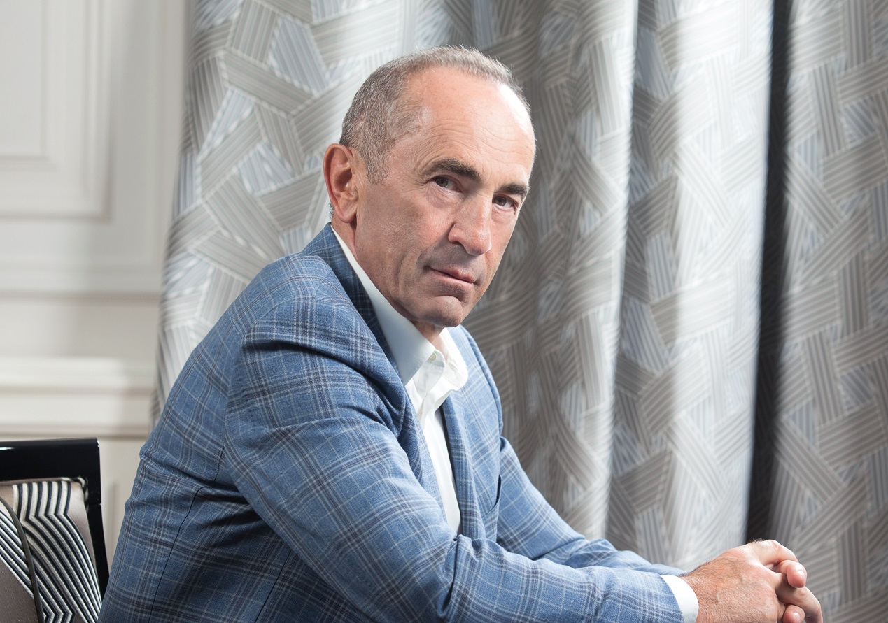 «Ասում է՝ մի բանավիճի ապուշի հետ, նա իր փորձով քեզ կջախջախի». Քոչարյանը՝ Փաշինյանի բանավեճի հրավերի մասին