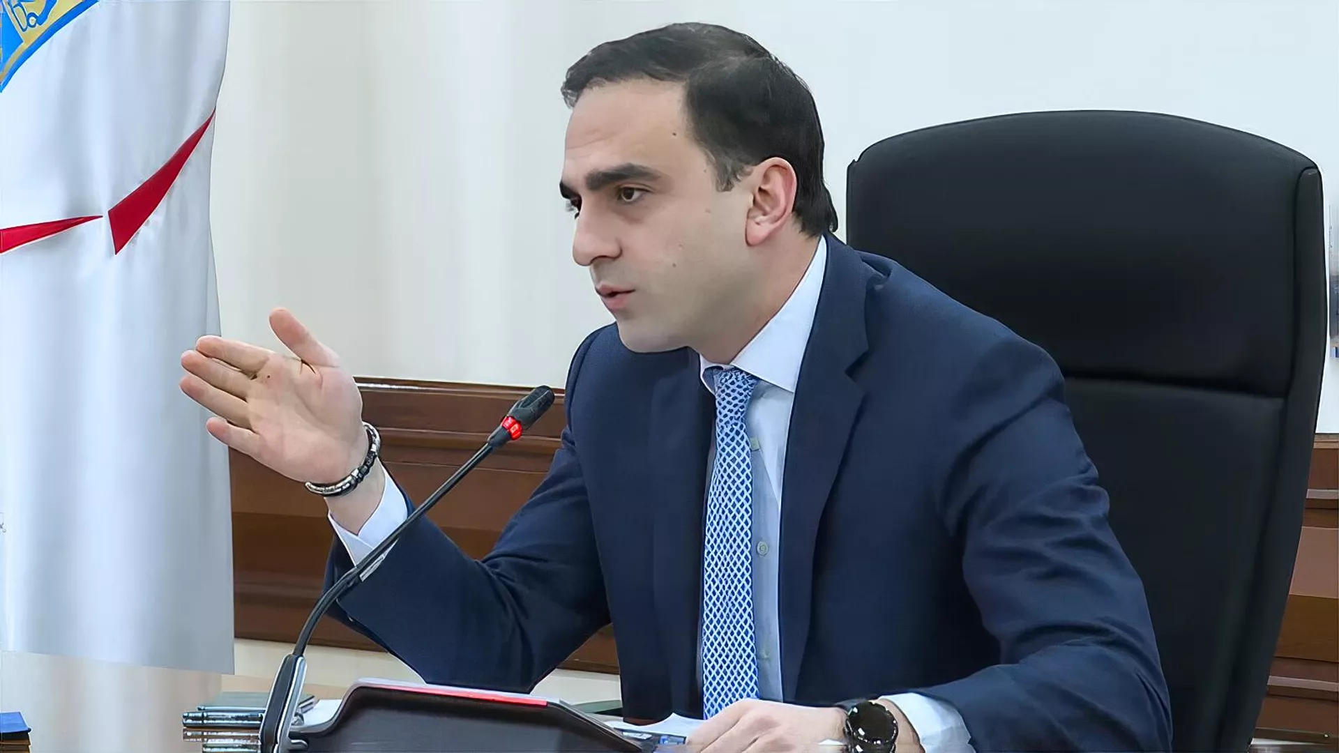 Տիգրան Ավինյանը ոլորտը բարեփոխում է տապալումներով և թանկ գնով. «Ժողովուրդ»