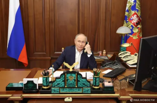 ԱՄՆ նախագահի հետ հեռաախոսազրույցի ժամանակ Վլադիմիր Պուտինը մենակ է եղել․ Պեսկով