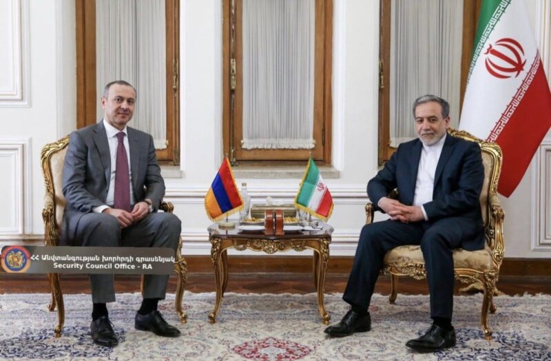 ԱԽ քարտուղարը Իրանի ԱԳ նախարարին է ներկայացրել Ադրբեջանի հետ հարաբերությունների կարգավորման հարցը